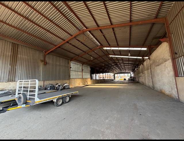 9,900M² INDUSTRIAL YARD FOR SALE IN VULCANIA